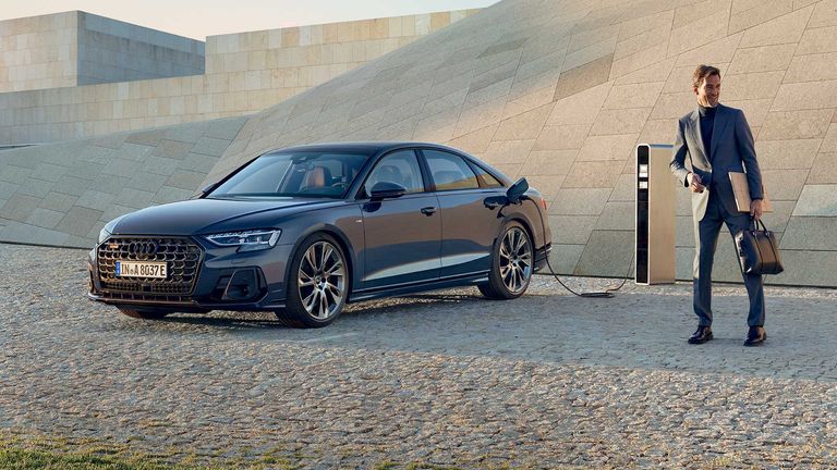 Audi A8 TFSI e charging