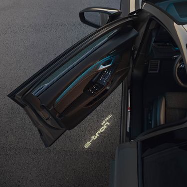 Floor projection driver's door Audi Q6 SUV e-tron