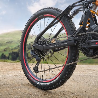 The wheels of the Audi electric mountain bike
