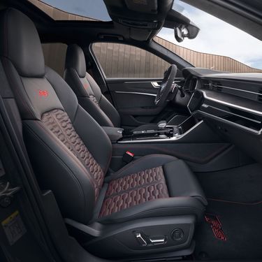 Audi RS 6 Avant performance interior