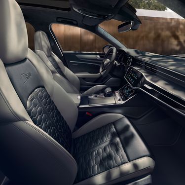 Interior view Audi RS 6 Avant
