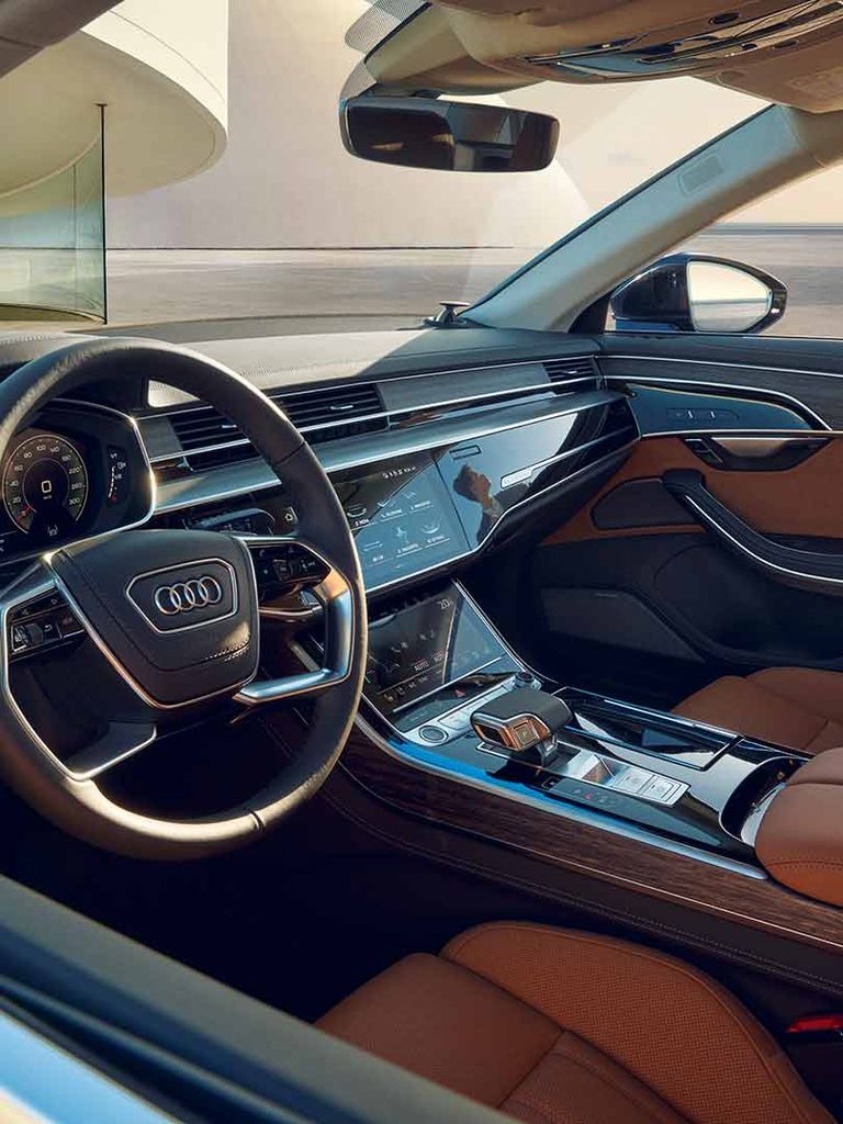 Cockpit view Audi A8 L