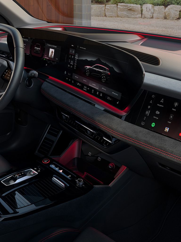 View panorama displays Audi SQ6 SUV e-tron