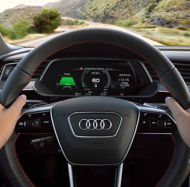 View virtual cockpit Audi SQ8 e-tron