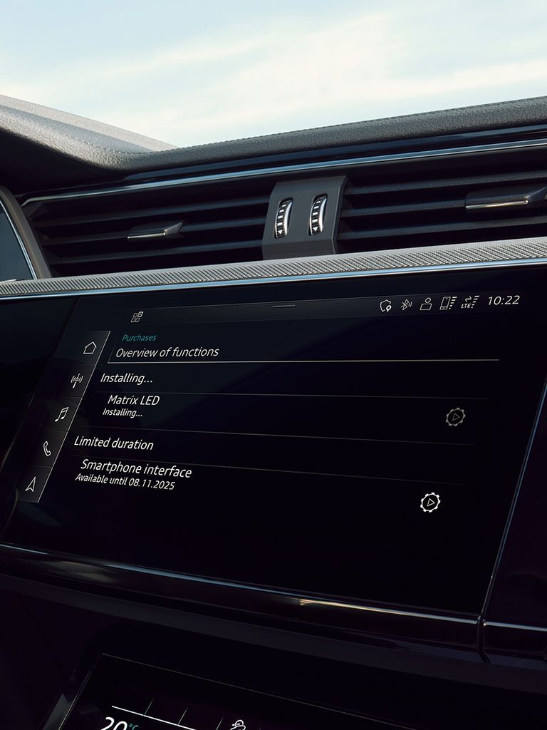 MMI FoD screen in the Audi SQ8 e-tron