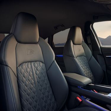 Ansicht Sitze vorn Audi SQ8 Sportback e-tron